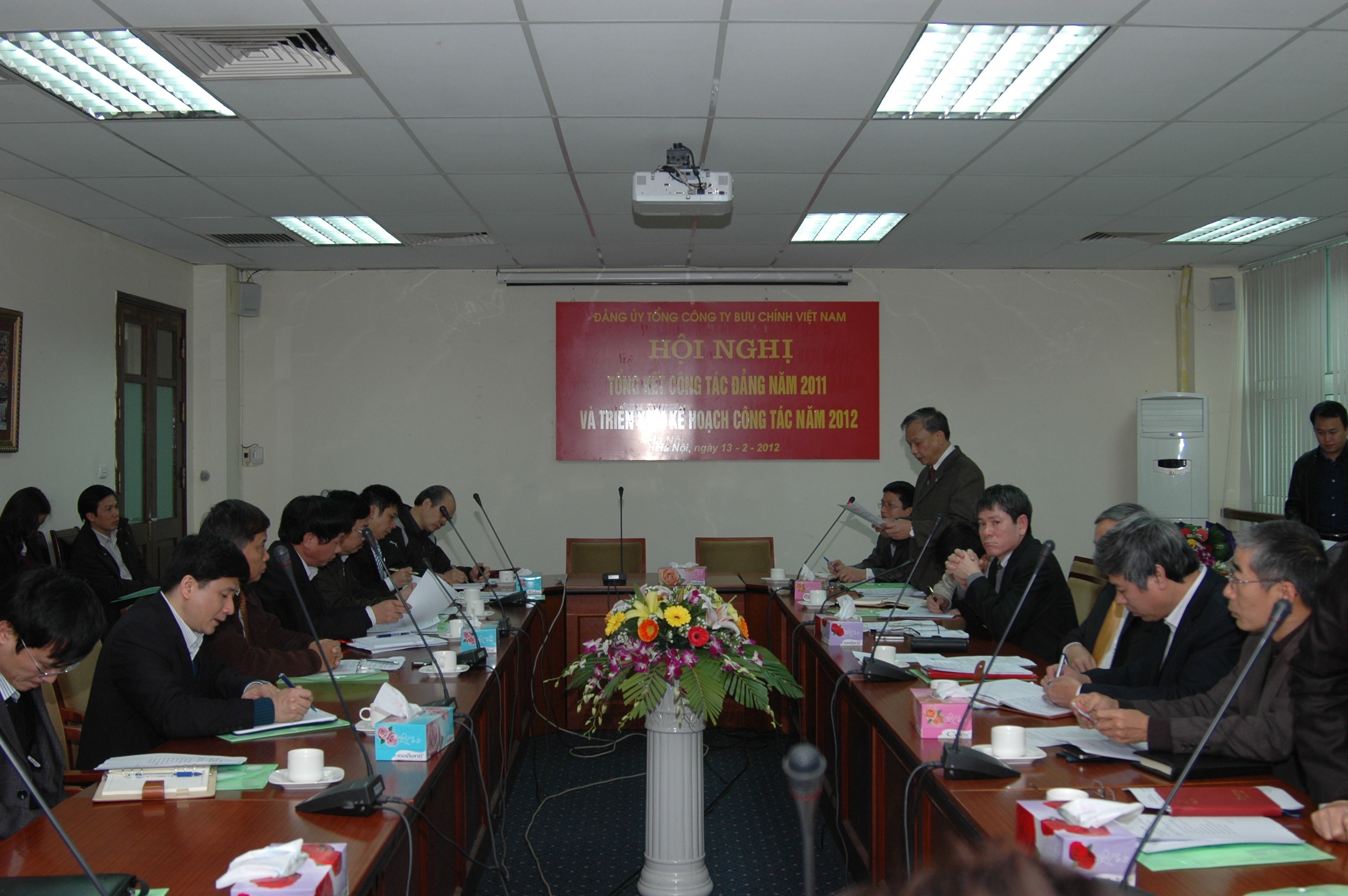  Tiếp tục tăng cường vai trò lãnh đạo của Đảng uỷ Tổng Công ty Bưu chính Việt Nam trong giai đoạn mới