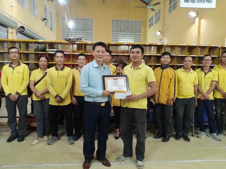 Bưu điện tỉnh Tuyên Quang: Tôn vinh cá nhân xuất sắc Quý 3 năm 2019