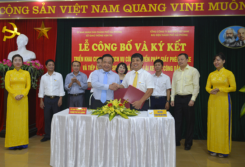 Hải Phòng triển khai dịch vụ chuyển phát giấy phép lái xe qua Bưu điện 