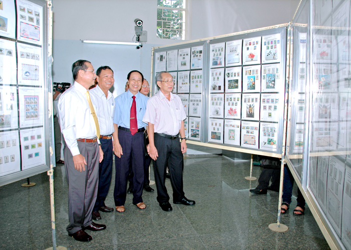 An Giang: Khai mạc triển lãm tem học sinh, sinh viên 2015 