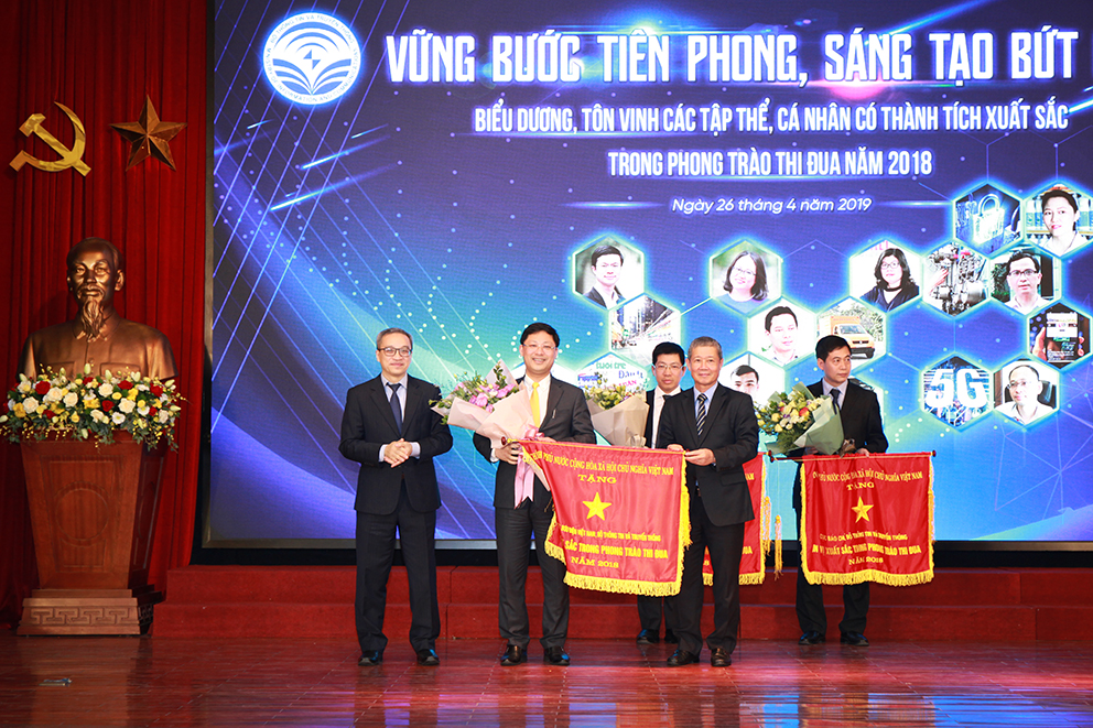 Nhiều tập thể, cá nhân Bưu điện Việt Nam được tôn vinh tại Hội nghị biểu dương của Bộ Thông tin và Truyền thông