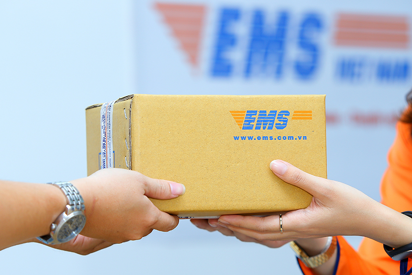 Ra mắt dịch vụ EMS thương mại điện tử nhanh (EMS S-COD)