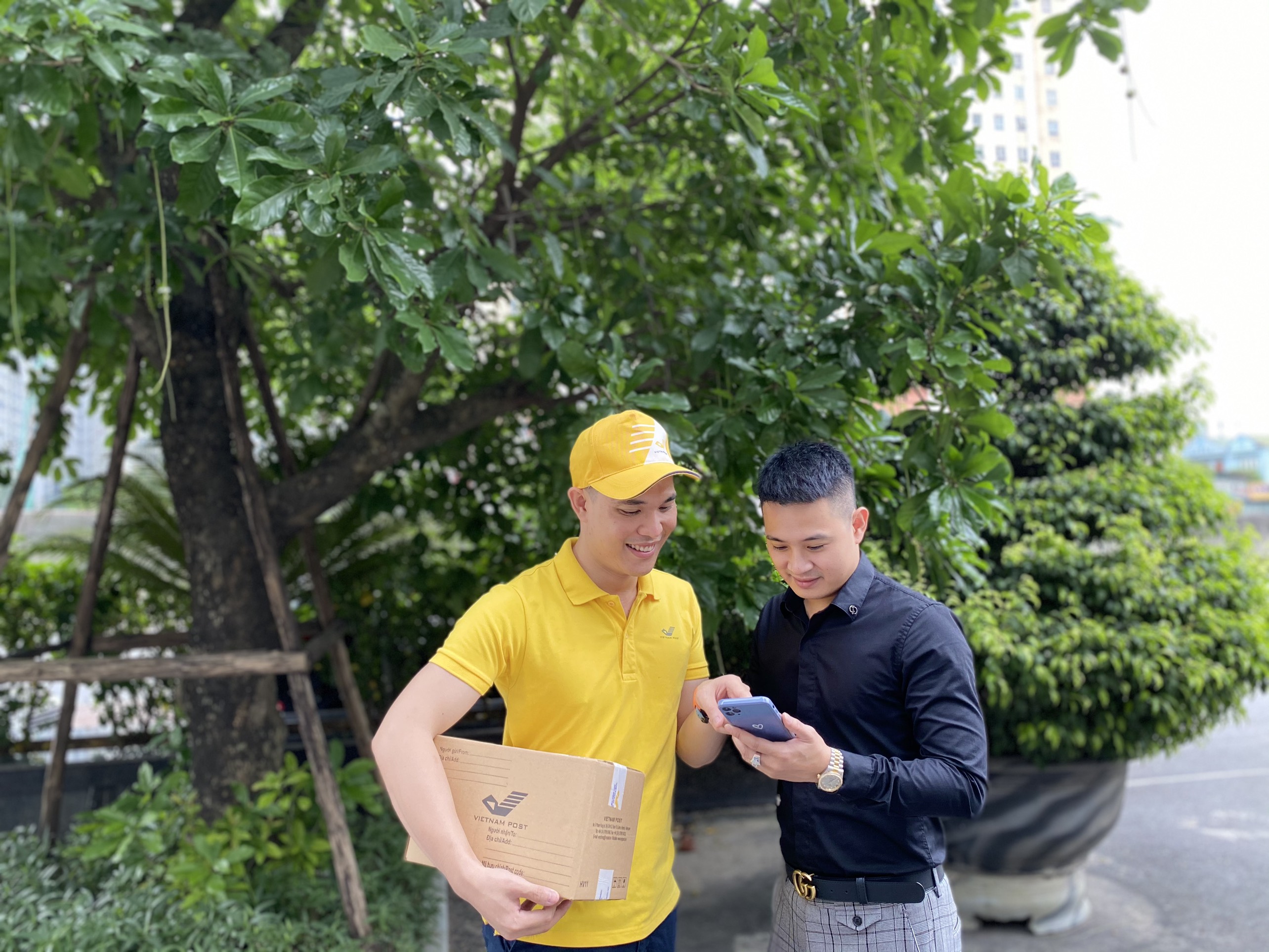 Đồng giá cước chuyển phát TMĐT, tạo đà cho người kinh doanh trực tuyến