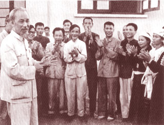 Ghi lòng, tạc dạ lời Bác Hồ dạy về thi đua yêu nước