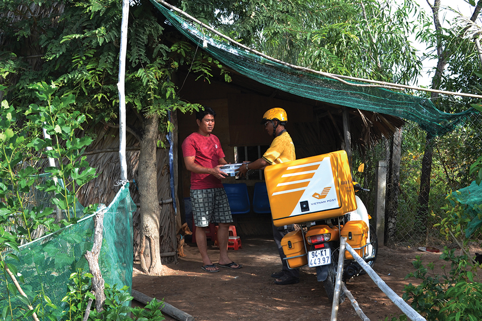 Vietnam Post miễn phí vận chuyển các đơn hàng tại Hội sách trực tuyến