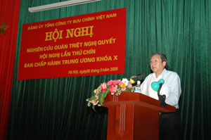 Quán triệt Nghị quyết Hội nghị lần thứ Chín BCH Trung ưong khoá X và Nghị quyết 136 của Đảng uỷ Tập đoàn