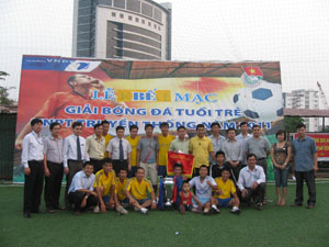 Bưu chính Việt Nam tham gia giải bóng đá VNPT truyền thống 2011