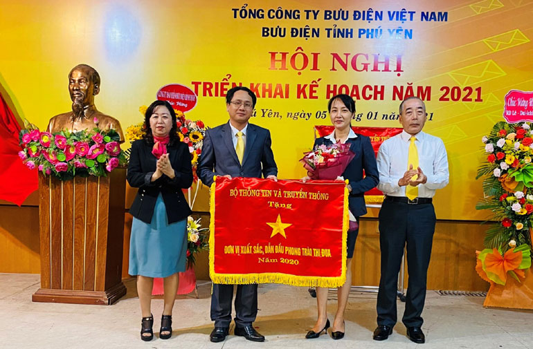 Bưu điện Tuy An: Đơn vị dẫn đầu phong trào thi đua sản xuất, kinh doanh