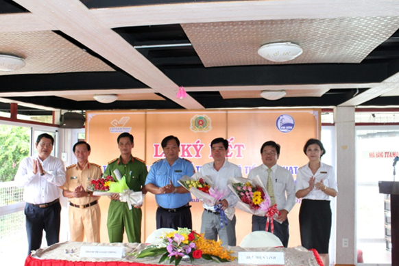 Bưu điện Bình Dương triển khai dịch vụ thu nộp hộ tiền vi phạm giao thông 
