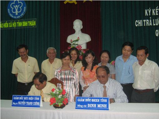Tiếp tục chi trả lương hưu, trợ cấp BHXH qua hệ thống Bưu Điện tại Bình Thuận