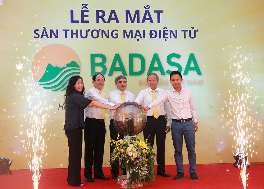 Bưu điện Việt Nam khai trương Sàn thương mại điện tử Badasa 
