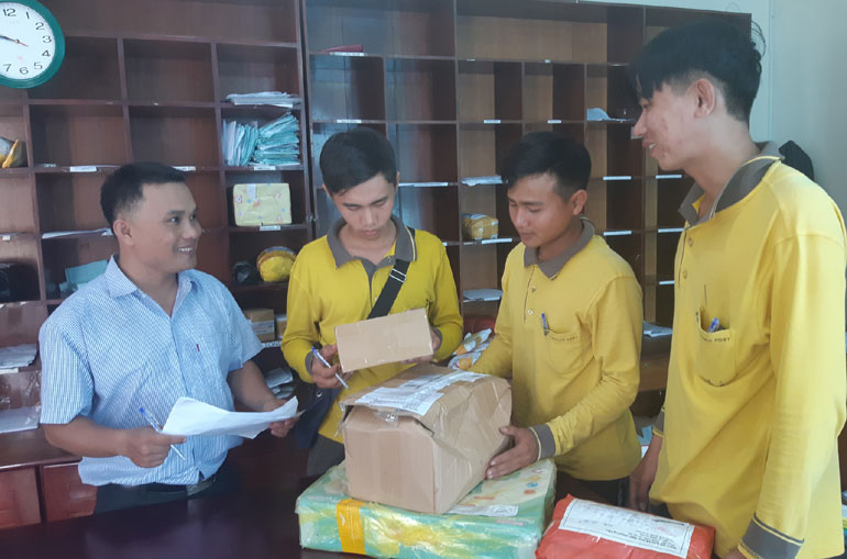 Phan Long Hoài nhiệt tình trong công việc