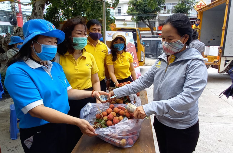 Phú Yên: Hỗ trợ tiêu thụ nông sản cho người dân vùng dịch