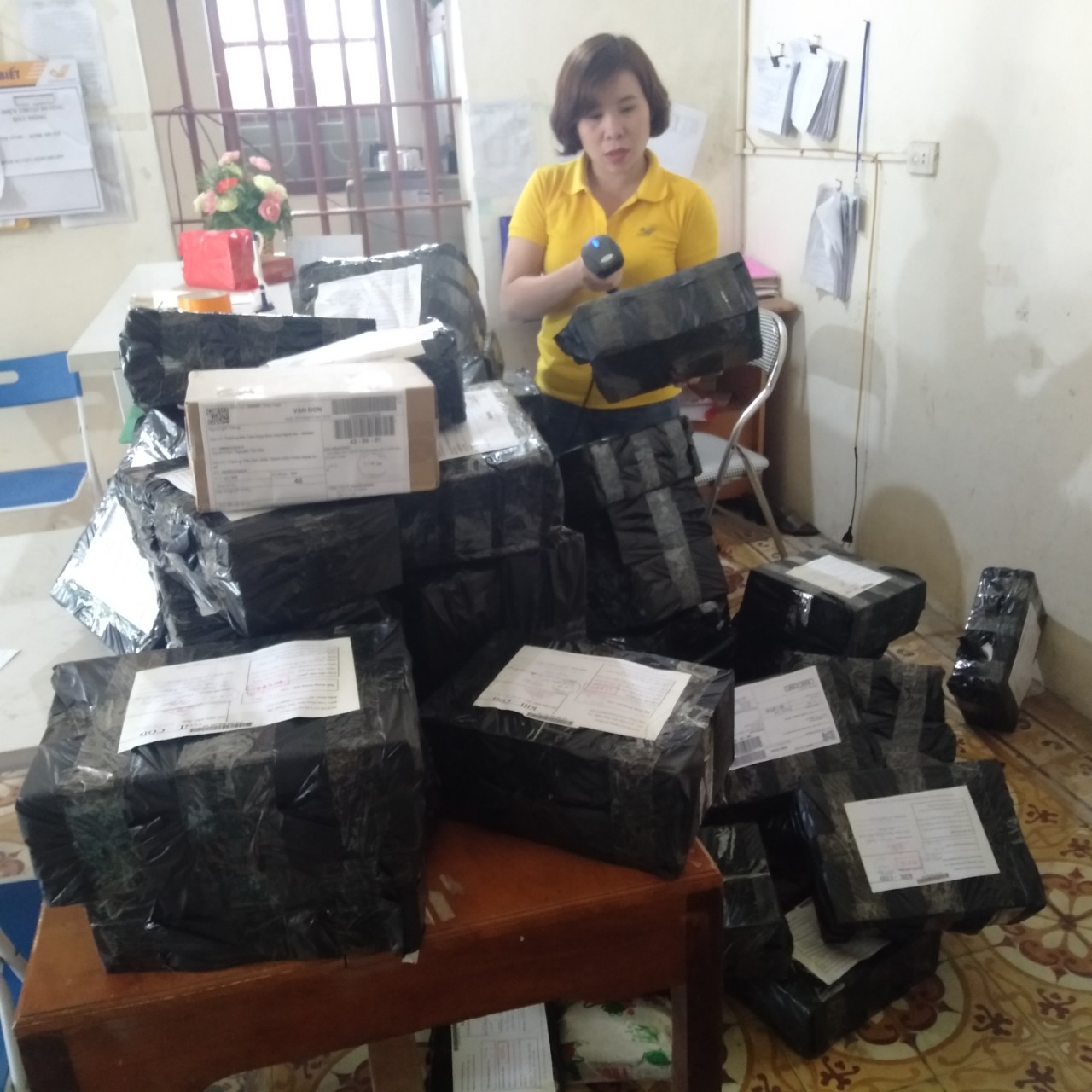 “Cô nhân viên Bưu điện có nụ cười đẹp” của BĐ-VHX miền núi phía Tây Nghệ An