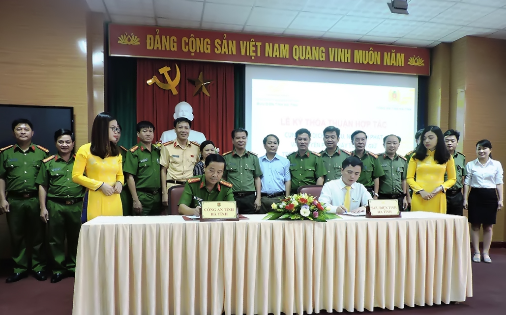 Bưu điện Hà Tĩnh triển khai thu, nộp hộ tiền phạt và chuyển phát giấy tờ trong lĩnh vực giao thông 