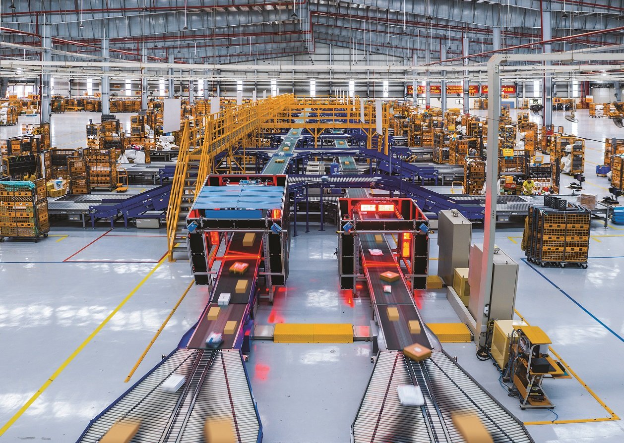 Logistics thương mại điện tử sẵn sàng “bước” vào mùa mua sắm cuối năm