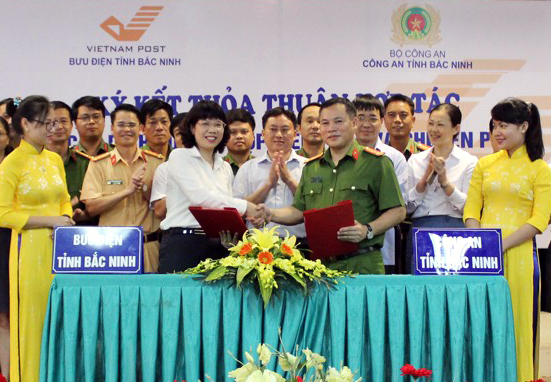 Bắc Ninh: Thu, nộp hộ tiền xử phạt và chuyển trả giấy tờ tạm giữ trong lĩnh vực giao thông tới tay công dân theo yêu cầu