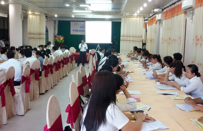 Bưu điện Bến Tre tập huấn kỹ năng bán hàng dành cho nhân viên BĐ-VHX