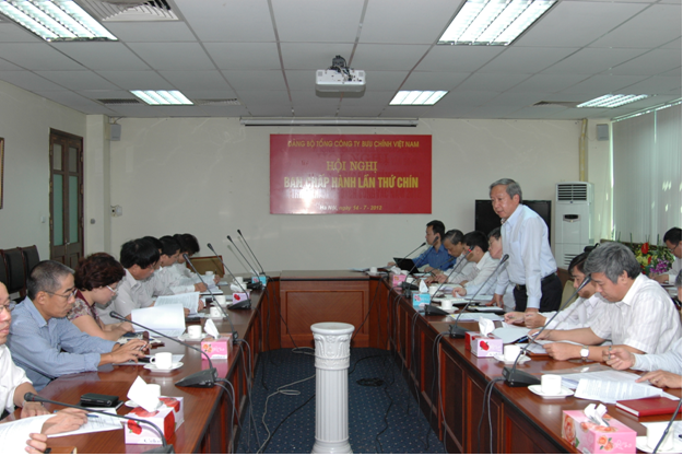 Đảng ủy Tổng Công ty Bưu chính Việt Nam sát cánh cùng công nhân viên phấn đấu đạt mục tiêu tăng trưởng 