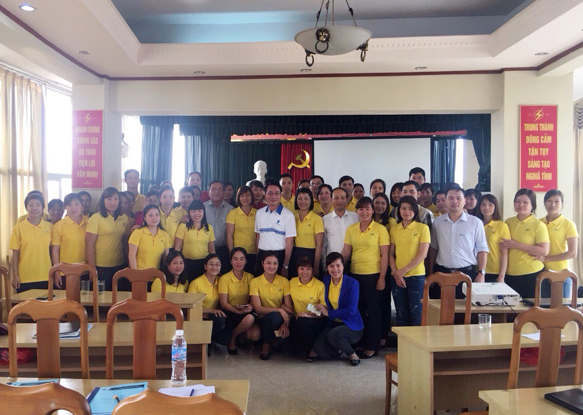 Bưu điện Quảng Ninh: Tập huấn nghiệp vụ và kinh doanh cho nhân viên BĐ-VHX