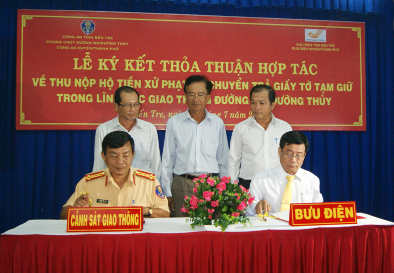 Bưu điện Bến Tre triển khai dịch vụ chuyển trả giấy tờ tạm giữ trong lĩnh vực giao thông