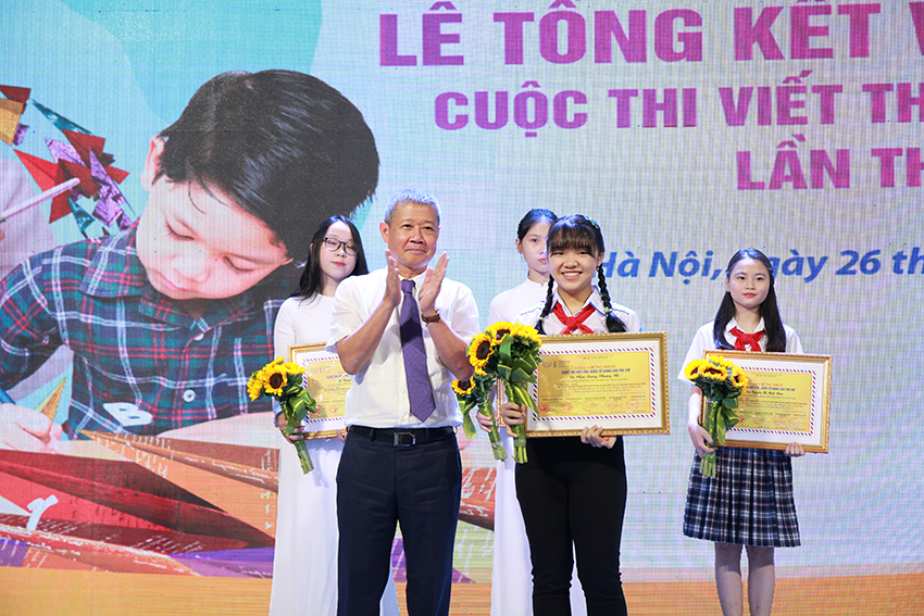 Trao giải cuộc thi viết thư quốc tế UPU lần thứ 49
