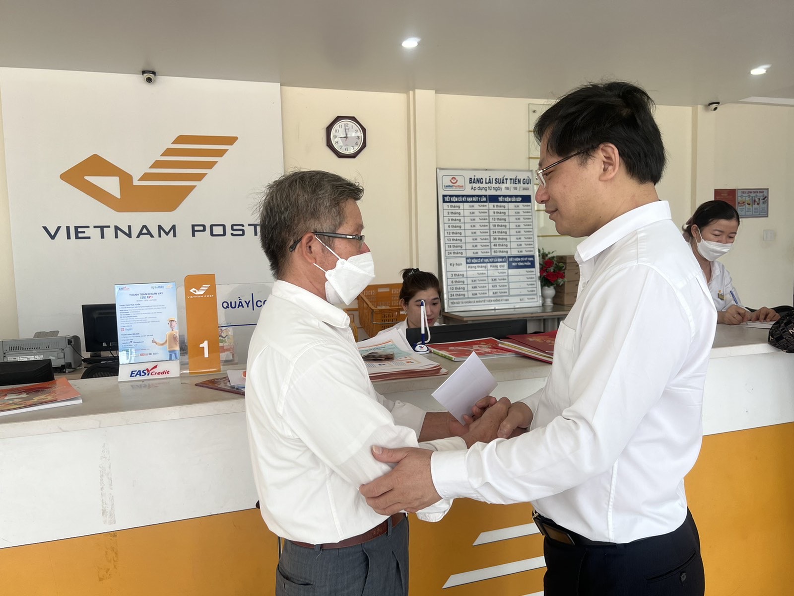 Lãnh đạo Tổng công ty thăm hỏi, động viên các đơn vị miền Trung chịu ảnh hưởng mưa lũ