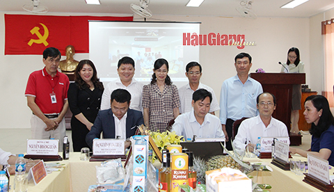 Hỗ trợ giới thiệu sản phẩm qua sàn thương mại điện tử Postmart