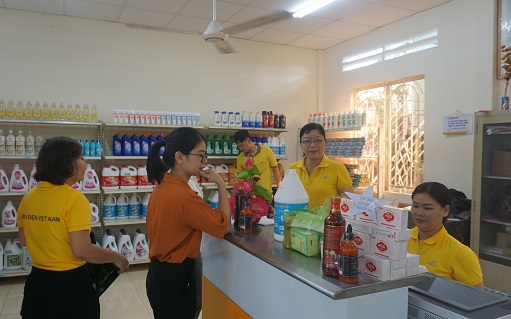 Bến Lức: Khai trương cửa hàng tiện lợi Postmart thứ 2 tại Bưu điện Văn hóa xã Bình Đức