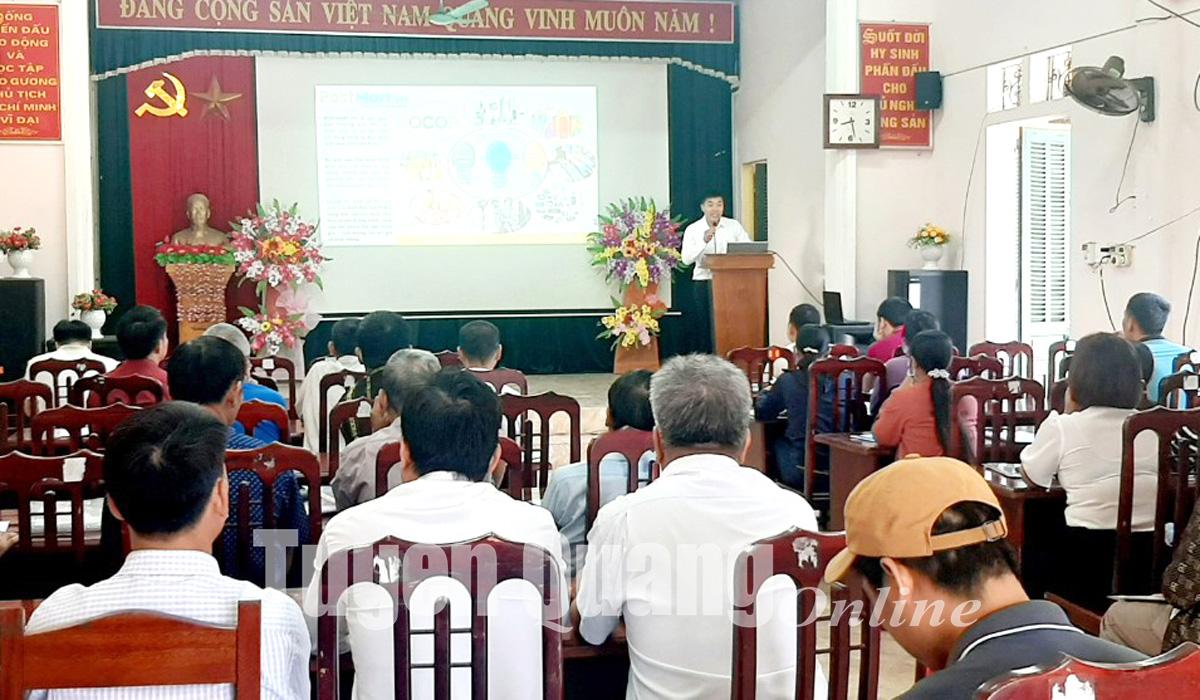 Nông dân 2 xã Kim Bình, Tri Phú được tập huấn về chuyển đổi số