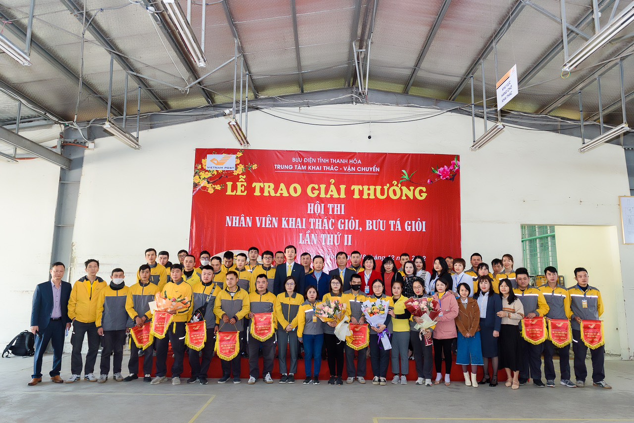 Trao giải Hội thi Nhân viên khai thác và Bưu tá giỏi Bưu điện tỉnh Thanh Hóa năm 2022