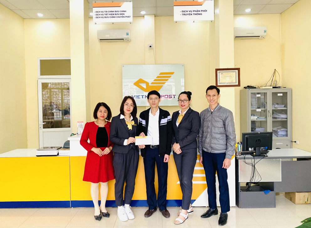 Bưu điện tỉnh Điện Biên thưởng nóng các đơn vị và bưu cục phát triển tốt dịch vụ Tiết kiệm Bưu điện