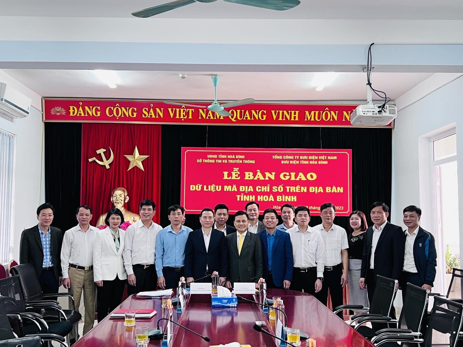 Bưu điện tỉnh Hòa Bình bàn giao dữ liệu mã địa chỉ số