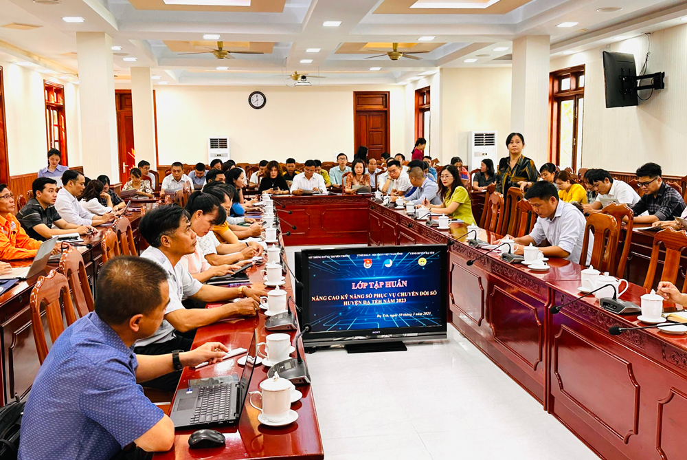 Lâm Đồng: Tập huấn nâng cao kỹ năng số tại Đạ Tẻh