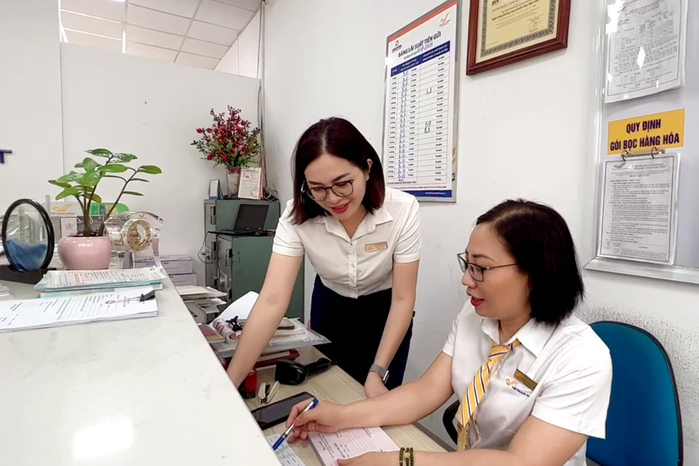 Nữ nhân viên Bưu điện - 20 năm cống hiến với trách nhiệm vì cộng đồng, vì tập thể