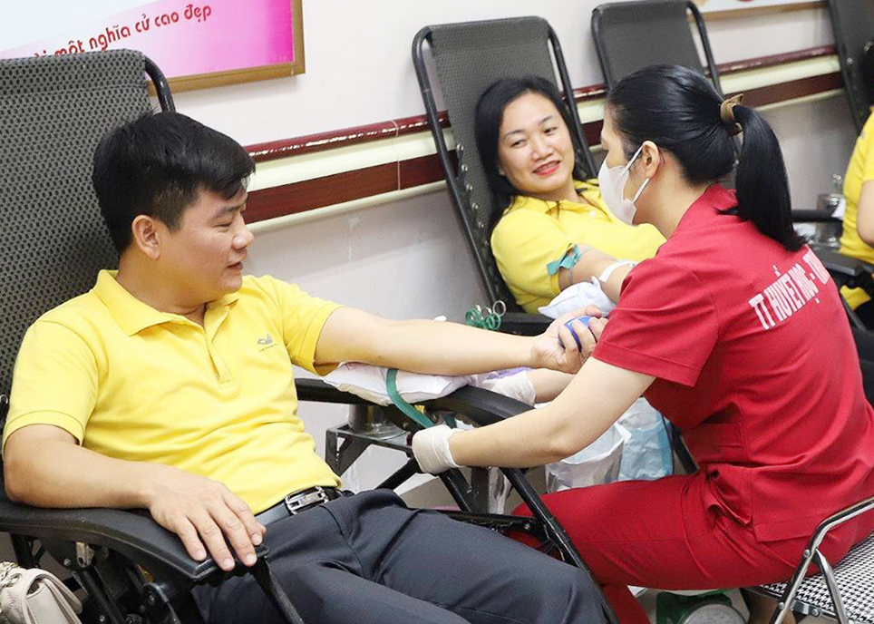 Bưu điện tỉnh Thái Nguyên tham gia hiến máu tình nguyện “Những giọt máu hồng năm 2023”