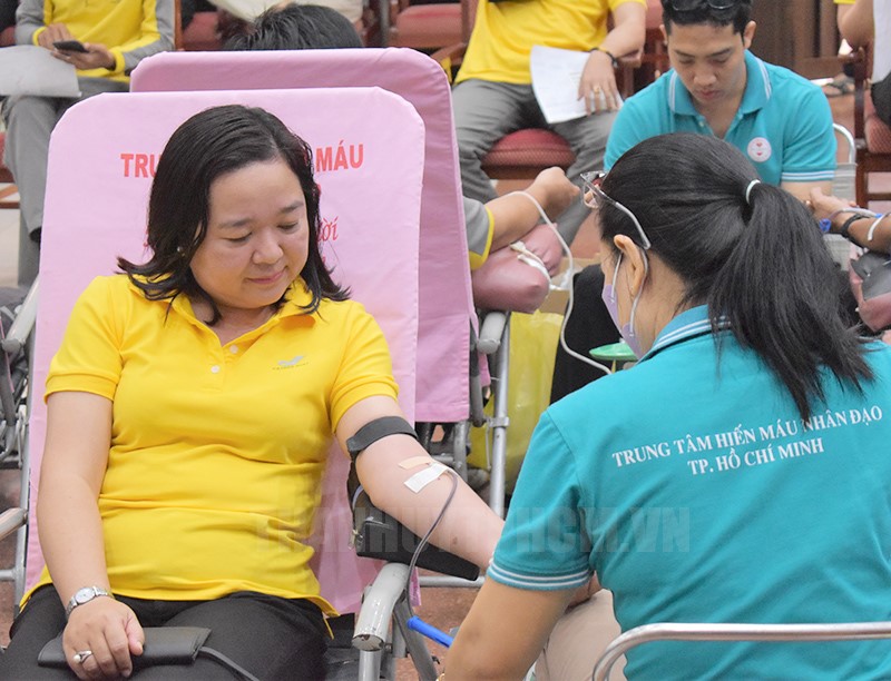 Cán bộ, công nhân viên Bưu điện TP Hồ Chí Minh hiến hơn 300 đơn vị máu
