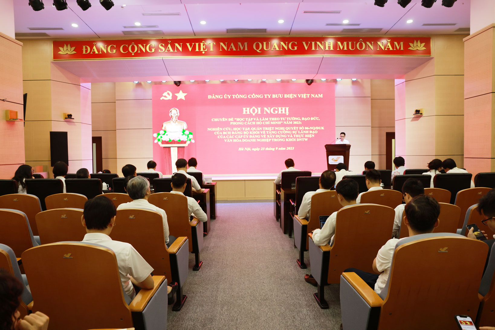 Bưu điện Việt Nam: Tăng cường sự lãnh đạo của Đảng về xây dựng và thực hiện Văn hóa doanh nghiệp
