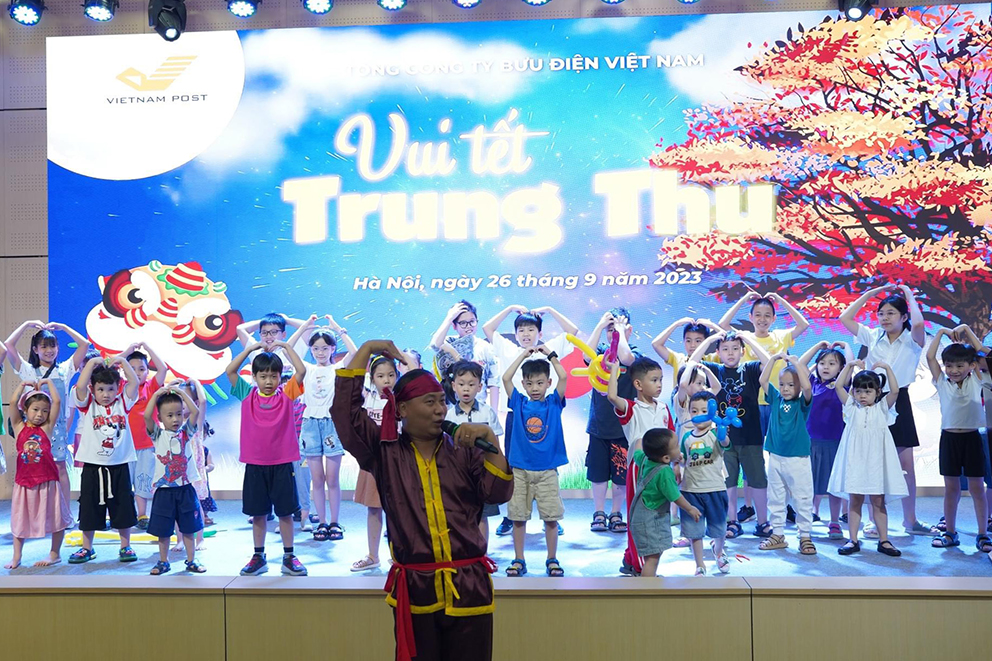 Đêm hội “Vui tết Trung thu” năm 2023 ngập tràn niềm vui tại Khối Cơ quan Tổng công ty