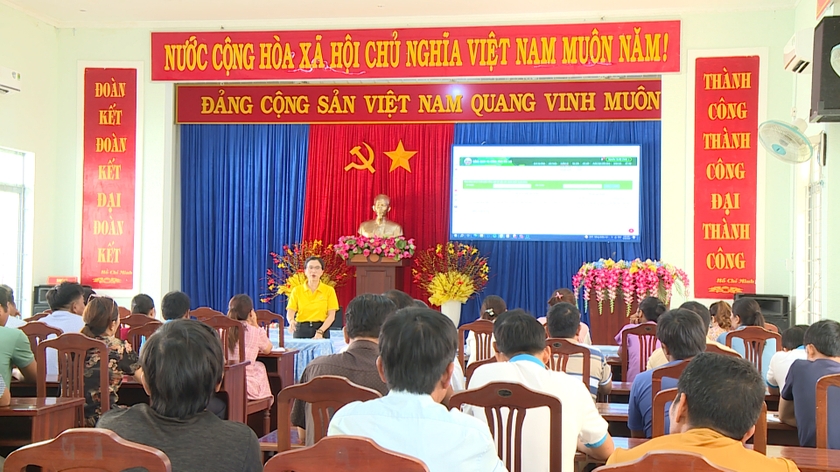 Krông Pa hướng dẫn quy trình đưa các sản phẩm nông nghiệp lên sàn thương mại điện tử