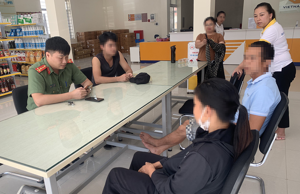 Cao Bằng: Bưu điện huyện Quảng Hòa phối hợp ngăn khách hàng “sập bẫy” lừa đảo