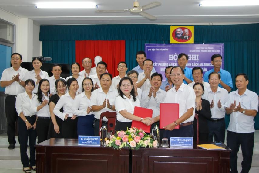 Bưu điện tỉnh Sóc Trăng: Chi trả không dùng tiền mặt đến các đối tượng chính sách