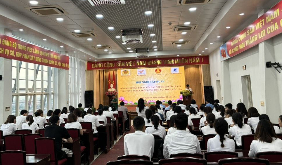 Bưu điện tỉnh Thái Nguyên tập huấn kỹ năng giải quyết thủ tục hành chính qua dịch vụ Công trực tuyến