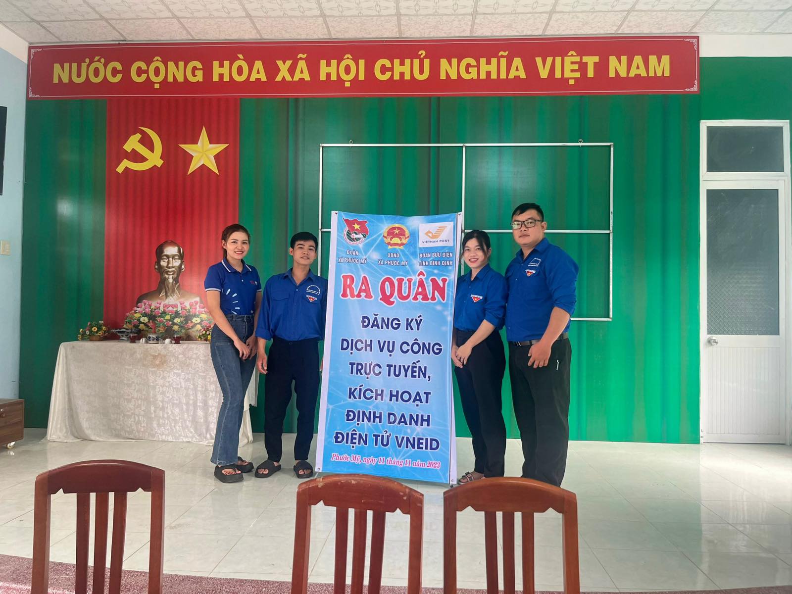 Đoàn Bưu điện tỉnh Bình Định ra quân thực hiện thí điểm tuyến đường “thanh toán không dùng tiền mặt”