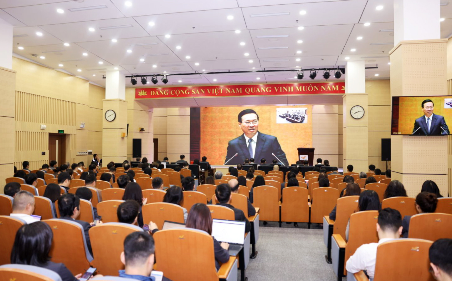 Hơn 870 đảng viên của Tổng công ty Bưu điện Việt Nam nghiên cứu, học tập, quán triệt Nghị quyết Hội nghị lần thứ tám khóa XIII