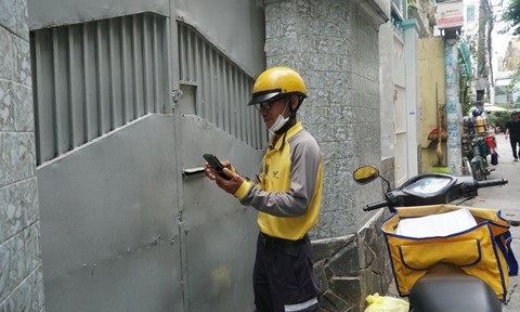TPHCM: Nhân viên Bưu điện sẽ đi xác minh thông tin người hưởng lương hưu, trợ cấp BHXH