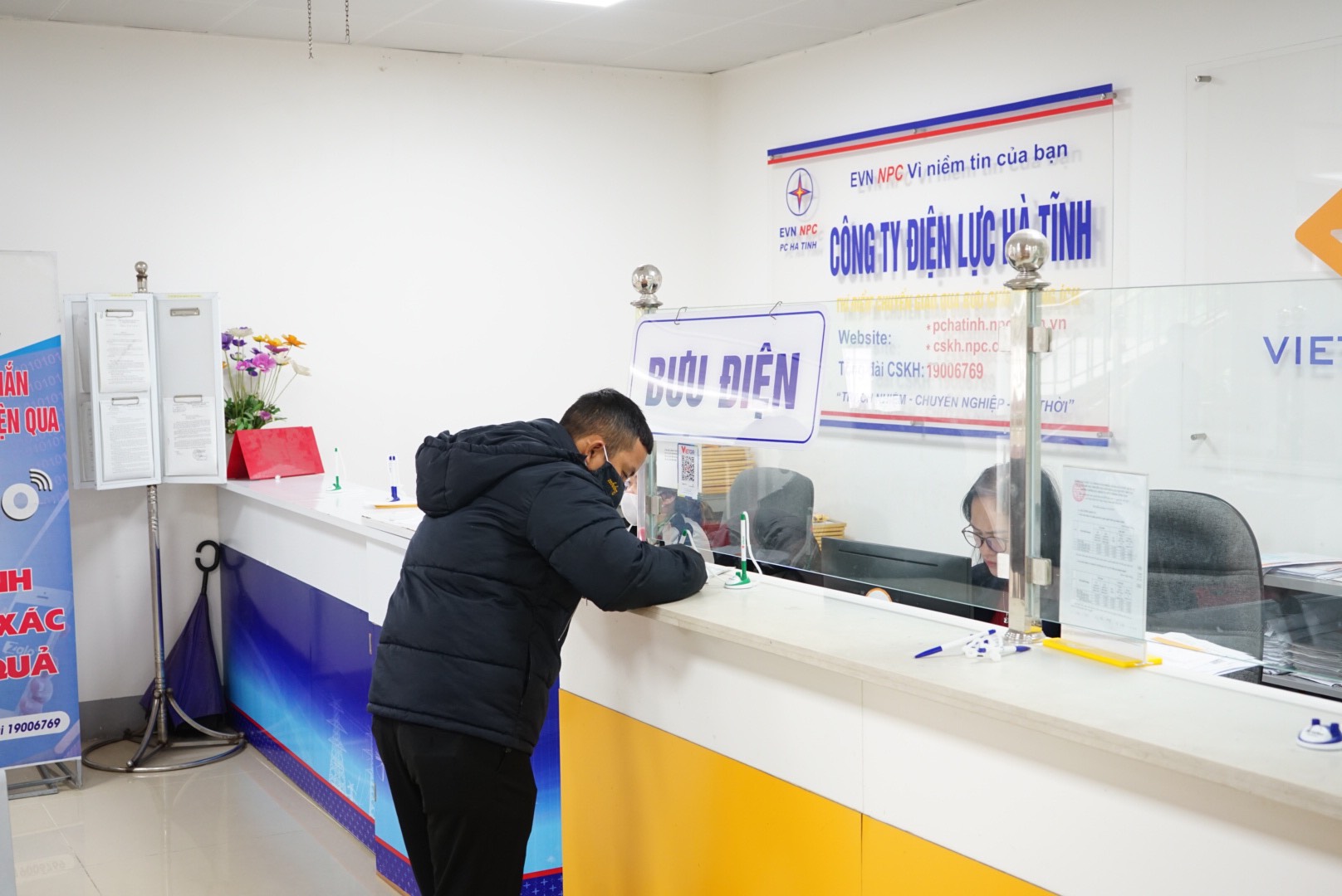 Năm 2023, Hà Tĩnh có 262.725 hồ sơ giải quyết thủ tục hành chính qua Bưu điện