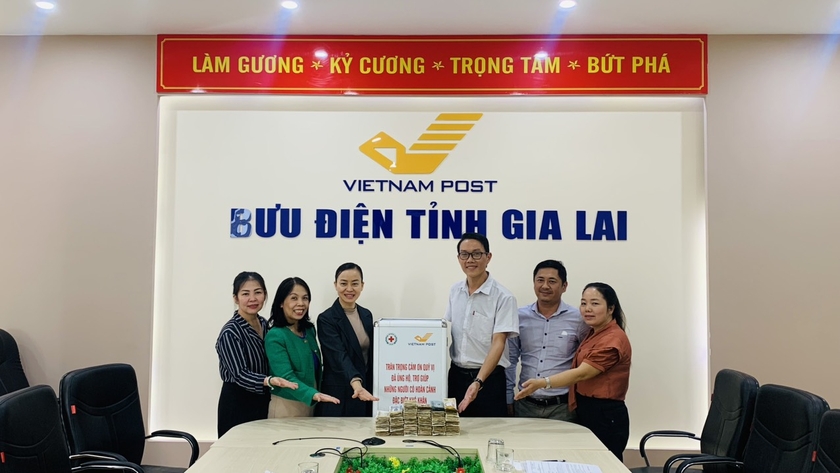 Mở “Thùng quỹ nhân đạo” năm 2023 tại Bưu điện tỉnh Gia Lai