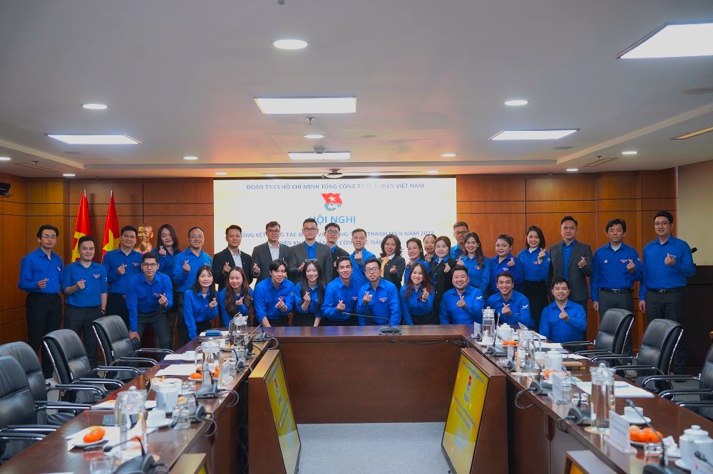 Đoàn Tổng công ty Bưu điện Việt Nam nhận Cờ thi đua của Đoàn Khối Doanh nghiệp Trung ương