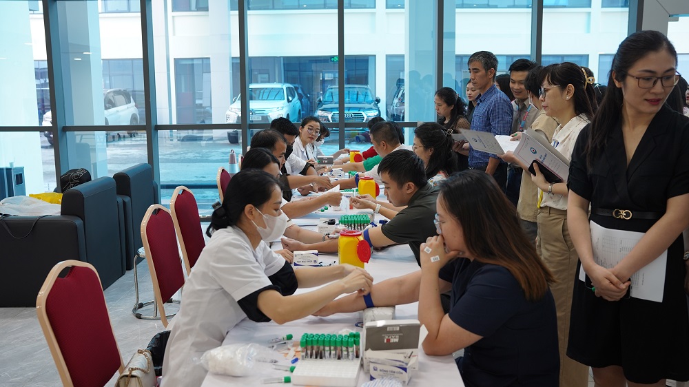 Khám sức khỏe định kỳ cho 550 cán bộ nhân viên tại Khối Cơ quan Tổng công ty Bưu điện Việt Nam